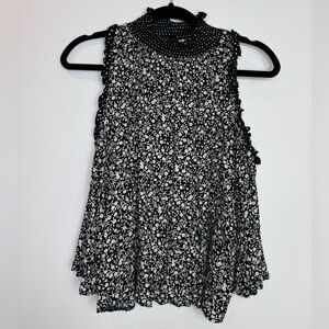 L'affaire ditsy floral mock neck Sleeveless Floral Top size medium